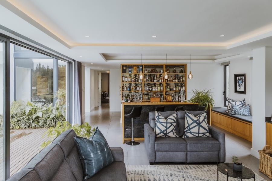 5 Bedroom Property for Sale in Pearl Valley at Val de Vie Western Cape